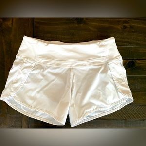 Lululemon Speed up mid-rise lined short
